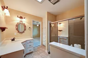 742 Kiowa Dr W, Gainesville, TX 76240 - Photo 18