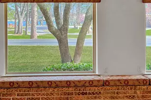 742 Kiowa Dr W, Gainesville, TX 76240 - Photo 6