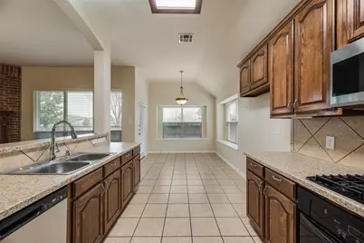 12811 Greenhaven Drive, Frisco, TX 75035 - Photo 10