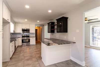 604 Oakwood Avenue, Hurst, TX 76053 - Photo 10