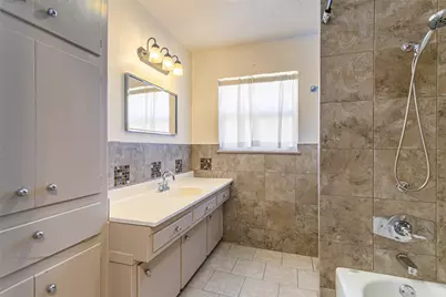 604 Oakwood Avenue, Hurst, TX 76053 - Photo 18