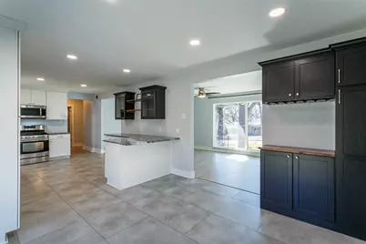 604 Oakwood Avenue, Hurst, TX 76053 - Photo 8