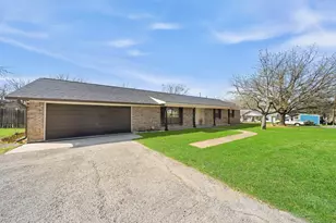 502 S 8th St, Valley Mills, TX 76689 - Photo 1