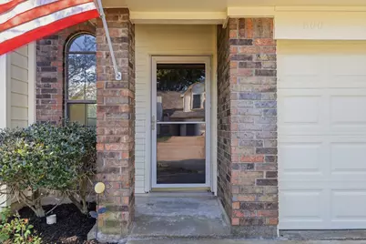 800 Wyndham Place, Arlington, TX 76017 - Photo 2