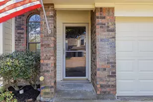 800 Wyndham Pl, Arlington, TX 76017 - Photo 2
