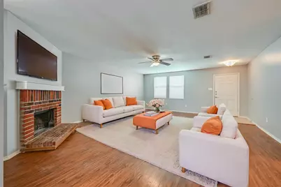 8406 Beachplum Way, Arlington, TX 76002 - Photo 2