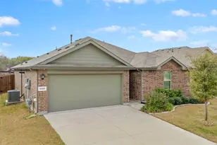 1141 Loomis Trl, Justin, TX 76247 - Photo 2