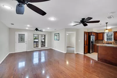 205 W Latimer Street, Ennis, TX 75119 - Photo 8