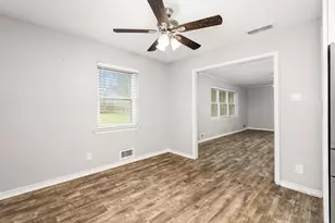 3213 Pecan Ln, Garland, TX 75041 - Photo 16