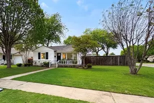 9919 Dresden Dr, Dallas, TX 75220 - Photo 2