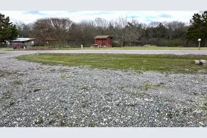 197 Quail Creek Circle, Pottsboro, TX 75076 - Photo 6