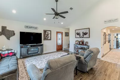 145 Hcr 2131, Aquilla, TX 76692 - Photo 4