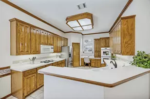 1902 Country Meadow Ln, Richardson, TX 75081 - Photo 16