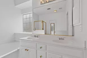 875 San Jacinto Dr, Grand Prairie, TX 75052 - Photo 18