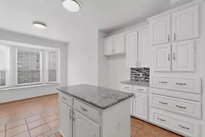 875 San Jacinto Drive, Grand Prairie, TX 75052 - Photo 12