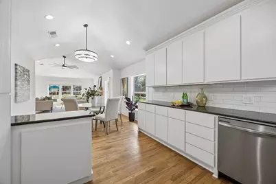 3335 Burlingdell Avenue, Dallas, TX 75211 - Photo 8