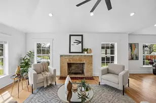 3335 Burlingdell Ave, Dallas, TX 75211 - Photo 6