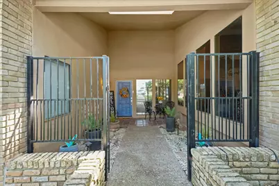 2304 Oak Forest Court, Arlington, TX 76012 - Photo 4