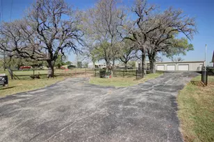 3559 Springfield Rd, Springtown, TX 76082 - Photo 2