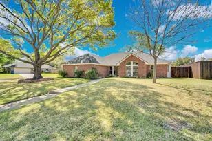 1501 Highland Dr, Mansfield, TX 76063 - Photo 2