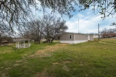 945 Walnut Street, Reno, TX 76020 - Photo 24