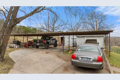 2708 Cedarhill Street, Granbury, TX 76048 - Photo 10