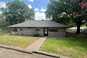 2708 Cedarhill St, Granbury, TX 76048 - Photo 36