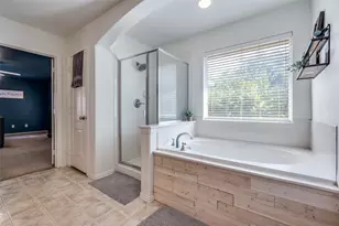 9812 Marthas Vineyard Cir, Providence Village, TX 76227 - Photo 10