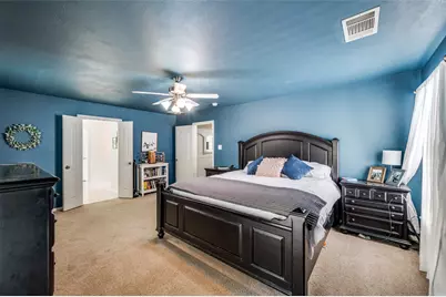 9812 Marthas Vineyard Circle, Providence Village, TX 76227 - Photo 8