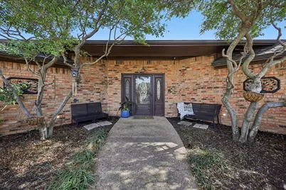 10202 Chisholm Trail, Dallas, TX 75243 - Photo 2