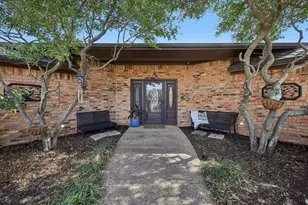 10202 Chisholm Trail, Dallas, TX 75243 - Photo 2