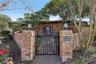 10202 Chisholm Trail, Dallas, TX 75243 - Photo 36