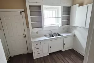 1913 Tilden St, Wichita Falls, TX 76309 - Photo 2