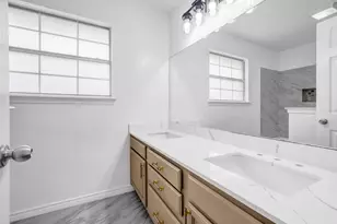 2913 Spartacus Dr, Grand Prairie, TX 75052 - Photo 32