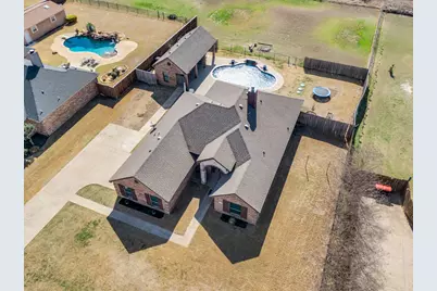 160 Berkshire Lane, Waxahachie, TX 75165 - Photo 2