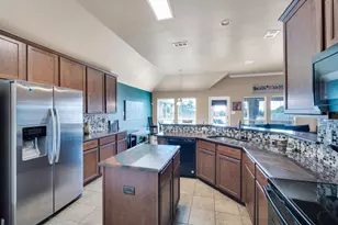 160 Berkshire Ln, Waxahachie, TX 75165 - Photo 10