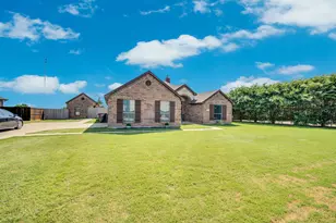 160 Berkshire Ln, Waxahachie, TX 75165 - Photo 2