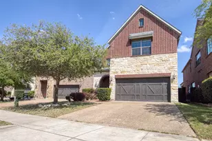 9104 Blue Water Dr, Plano, TX 75025 - Photo 2