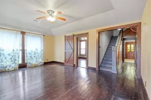 401 W Maple St, Whitewright, TX 75491 - Photo 2