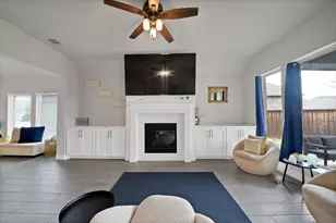 9528 Oxbow Ln, Little Elm, TX 75068 - Photo 8