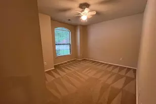 621 Crystal Falls Dr, McKinney, TX 75071 - Photo 14