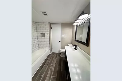 7005 Greenview Circle N, Fort Worth, TX 76120 - Photo 10