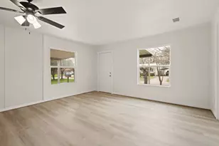 2340 Harris Ln, Haltom City, TX 76117 - Photo 8