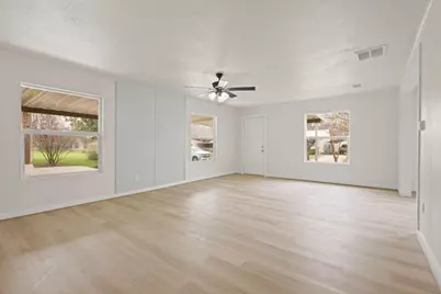 2340 Harris Lane, Haltom City, TX 76117 - Photo 22