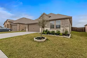 734 Fort Ln, Fate, TX 75189 - Photo 2