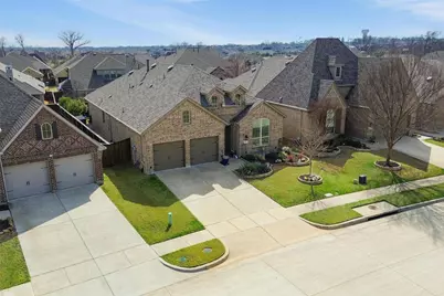 812 Heron Creek Pass, McKinney, TX 75071 - Photo 2