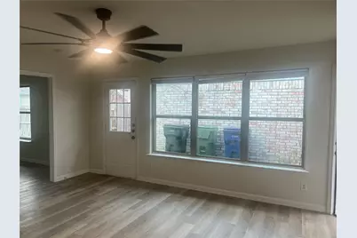 5209 Wyndham Court, Garland, TX 75043 - Photo 4