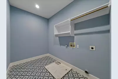 5635 Philip Avenue, Dallas, TX 75223 - Photo 14