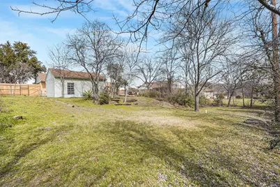 605 Hinton Street, Grand Prairie, TX 75050 - Photo 4