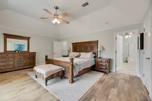 2140 Strathmore Dr, Highland Village, TX 75077 - Photo 20